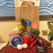 Load image into Gallery viewer, Meal Kit: Emerald Chicken Curry